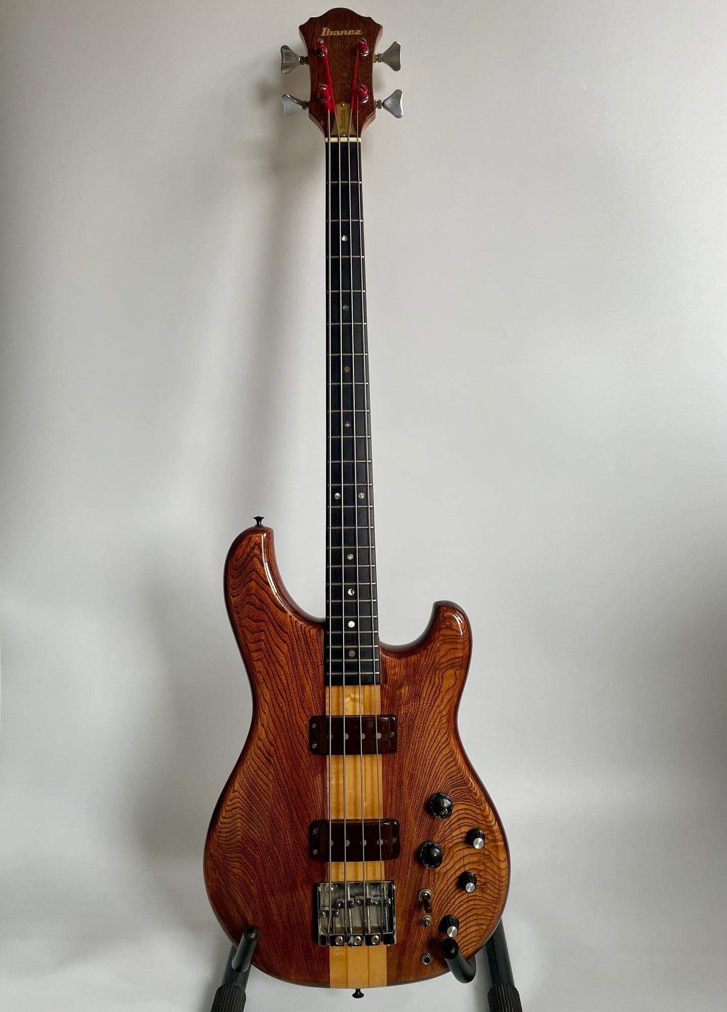 1979 Vintage Ibanez Musician Bass Guitar. Natural. Made in Japan