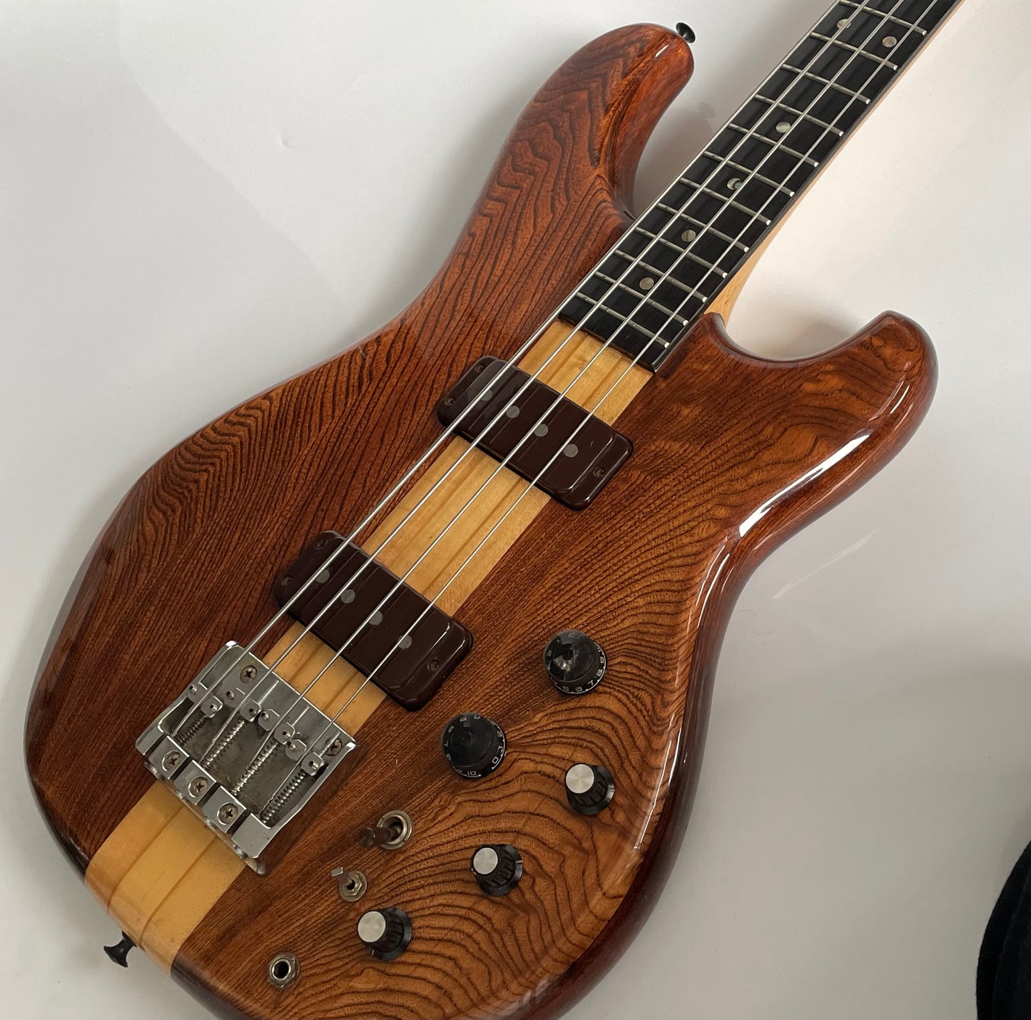 1979 Vintage Ibanez Musician Bass Guitar. Natural. Made in Japan