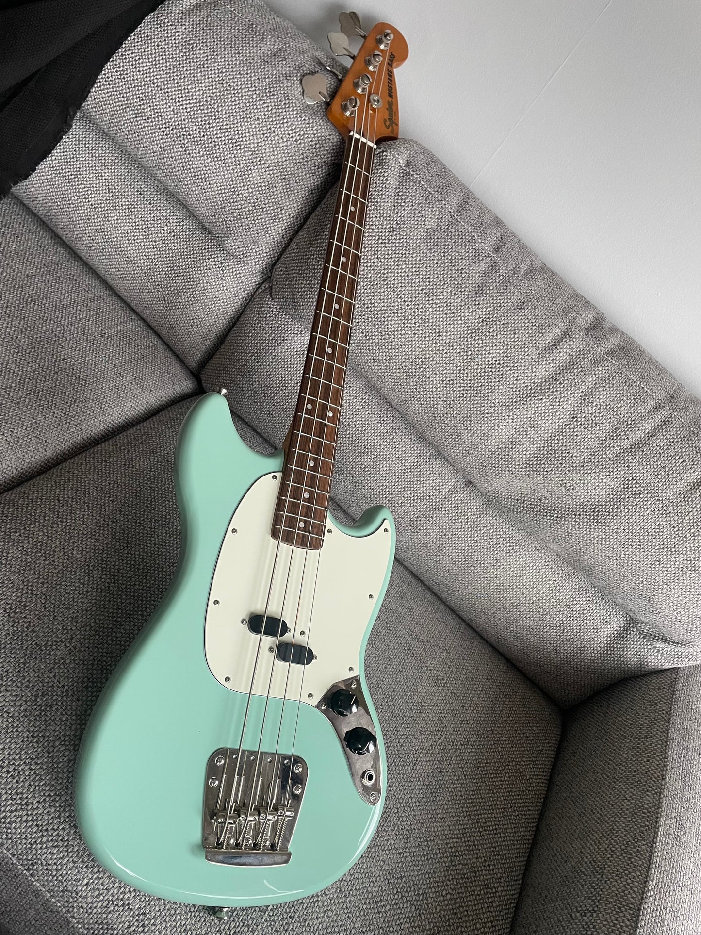 Squier by Fender Classic Vibe 60's Mustang Bass Guitar