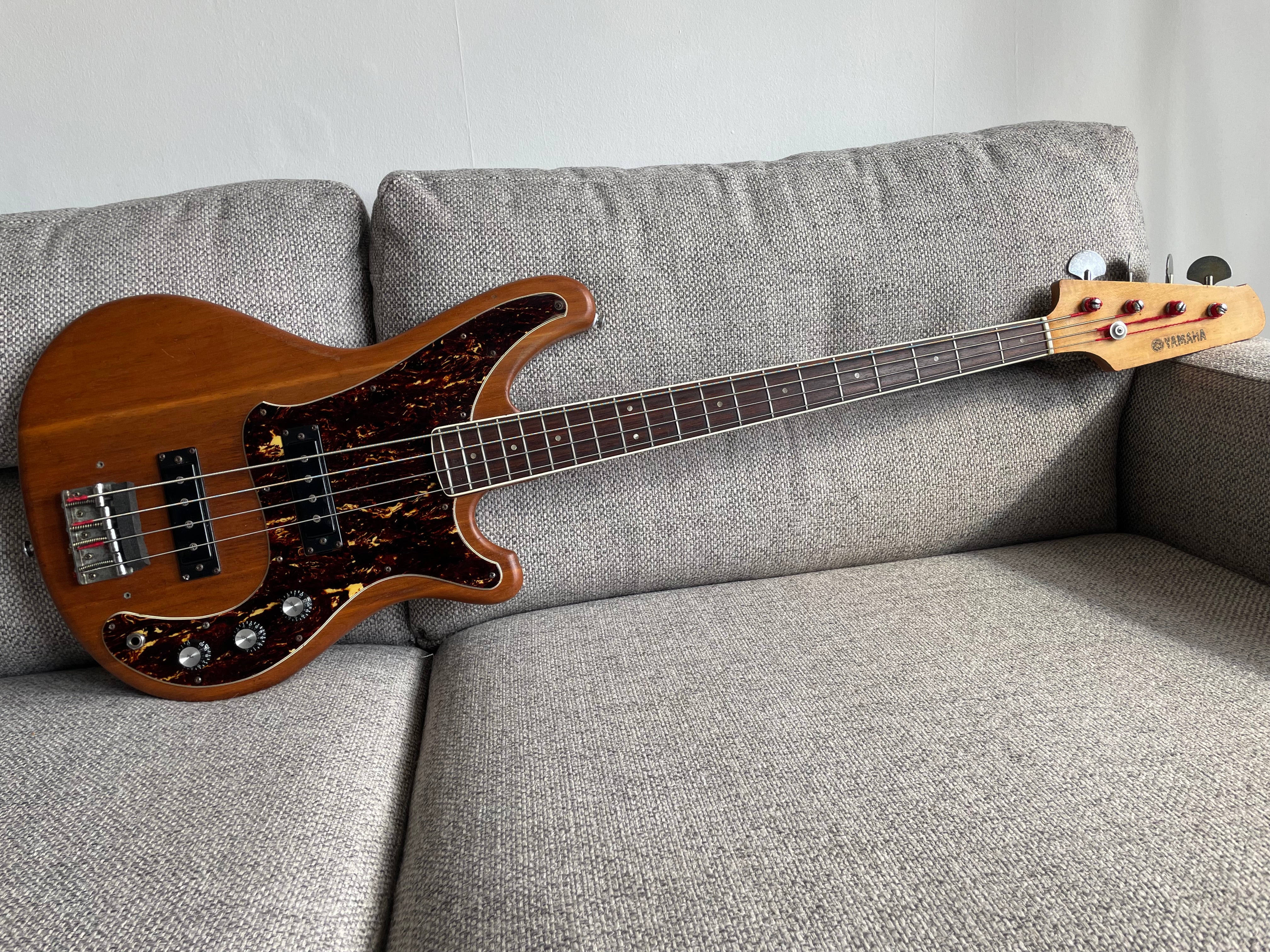 1972- 1974 Vintage Yamaha SB55 Natural Bass Guitar – Mezzo Forti